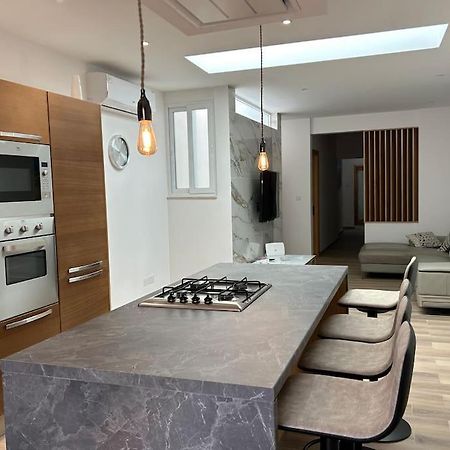 A Flat In The Heart Of Bugibba St. Paul's Bay Exterior foto