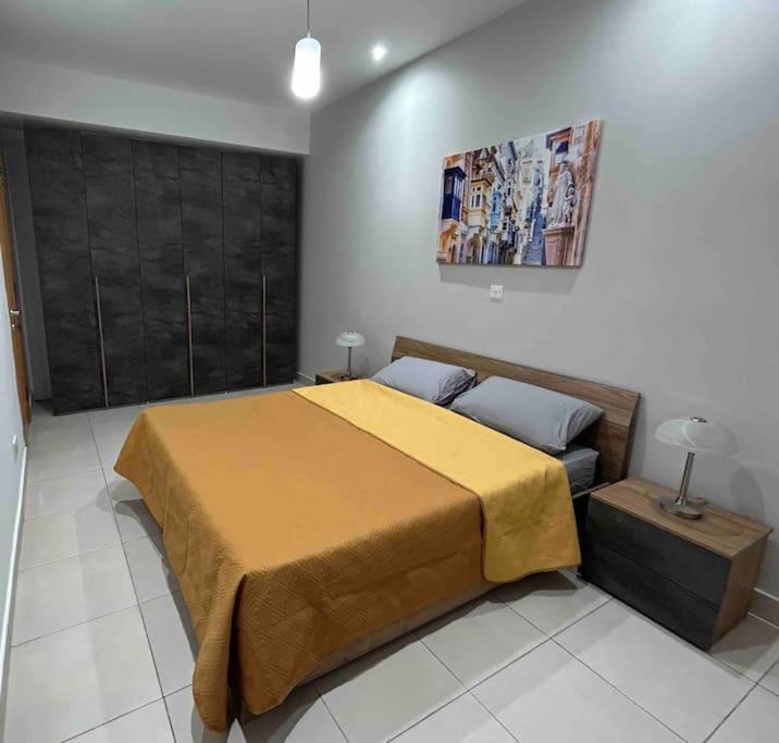 A Flat In The Heart Of Bugibba St. Paul's Bay Exterior foto